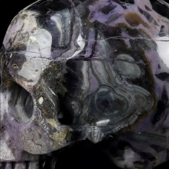 4.7" FLUORITE Carved Crystal Skull, Realistic - Picture 6 of 7